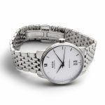 Mido Baroncelli Big Date cu cadran alb, brățară din oțel și afișaj mare al datei