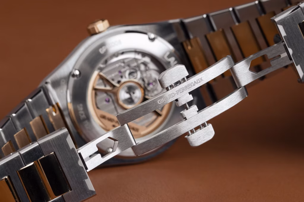 Girard-Perregaux Laureato Fifty brațară