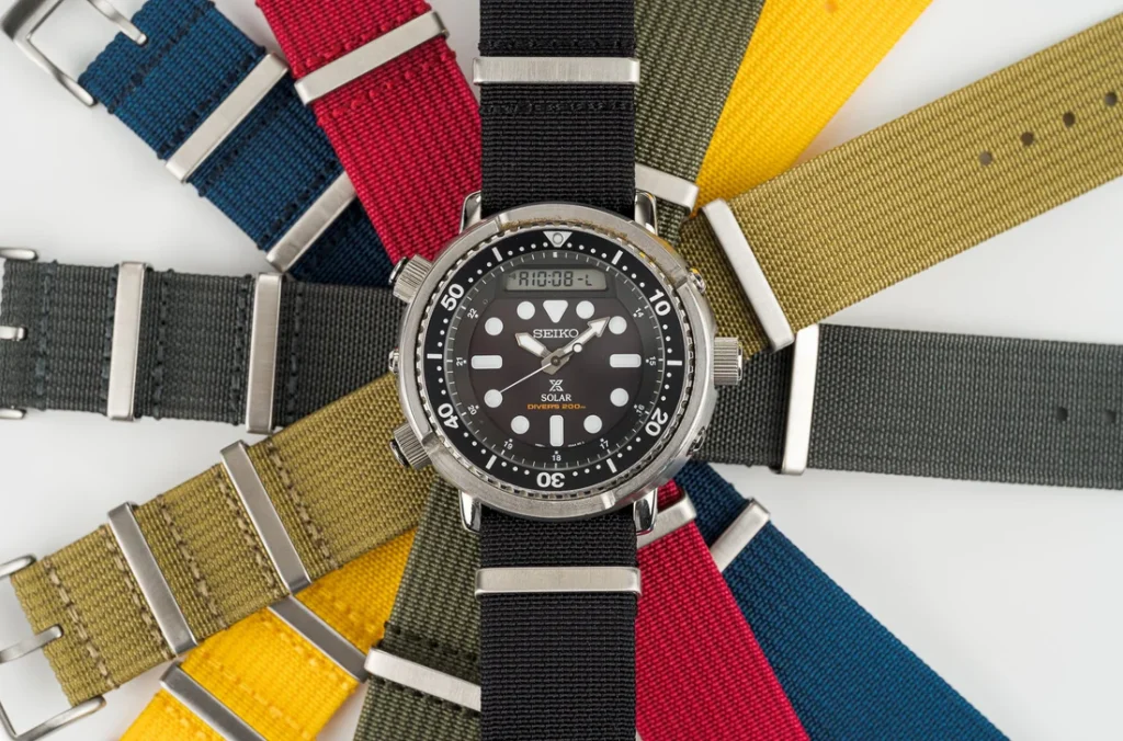 Ceas Seiko curele Nato culori diferite